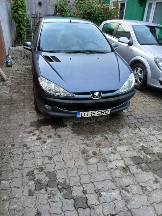 Vand Opel Astra h 1.7 cdtj si peugeot 206 1.4 hdi