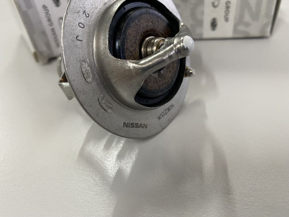 Termostat OEM Nissan Patrol Y60 2.8