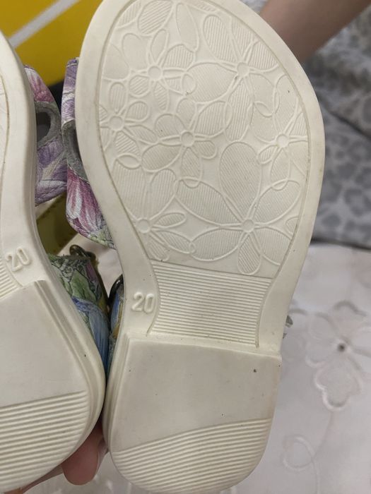 Сандалии 20 размер