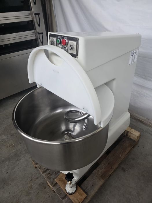 Професионална немска тестомесачка Diosna SP120