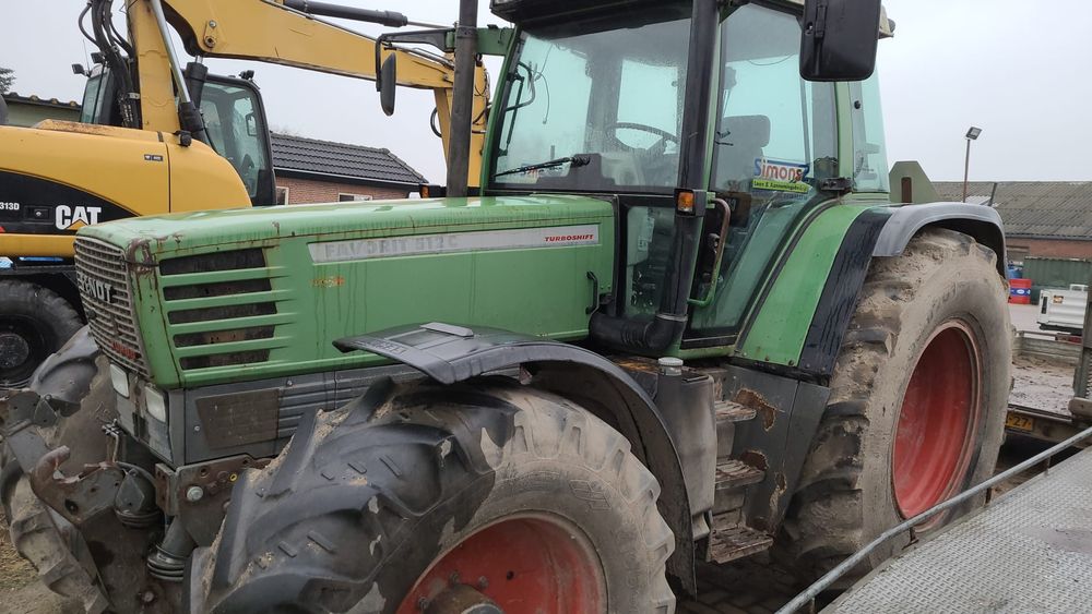 Dezmembrez Fendt 512