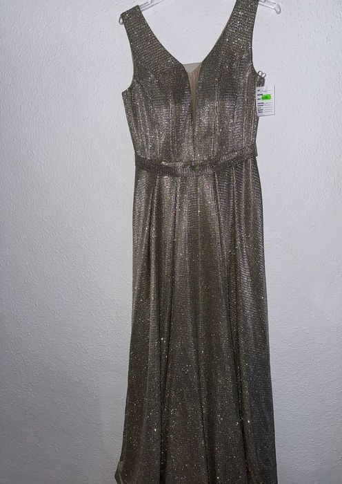 Vand rochie de seara