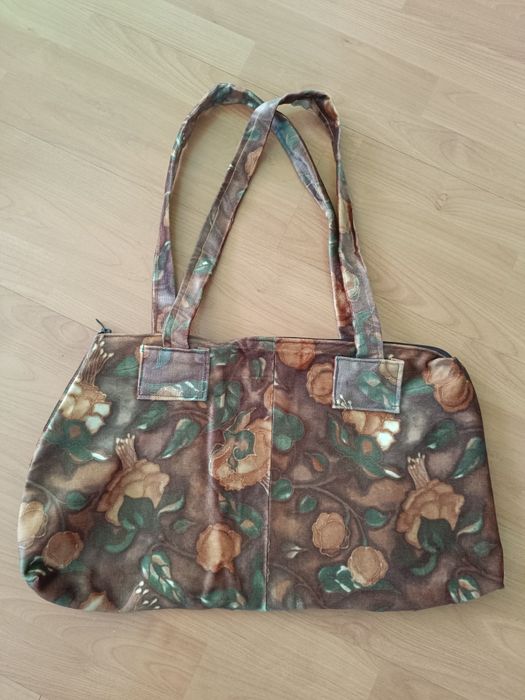 Дамски чанти дънкови, кожени, кадифе