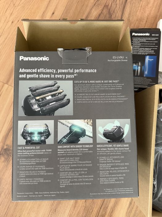 Panasonic Premium Shaver ES-LV9U-K803 със зарядна станция за почистване