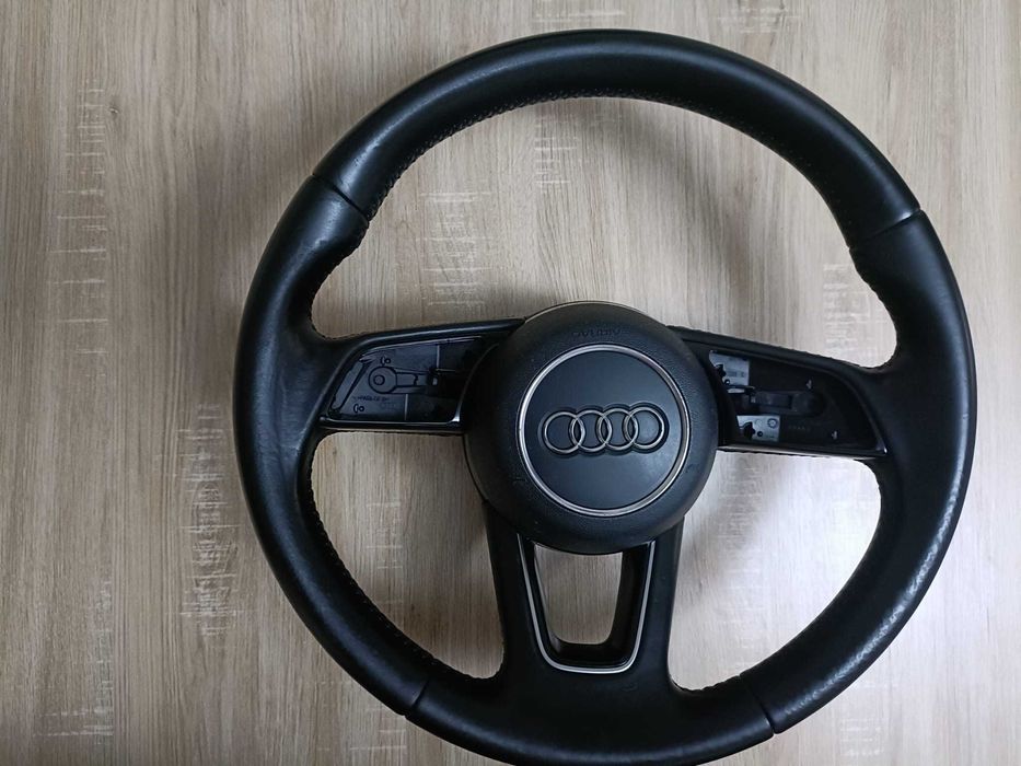 Volan piele Audi A3 8V, cu trim,  fără airbag și fără comenzi volan