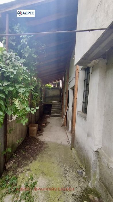 Магазин в Ловеч, област-гр.Троян площ 88 цена 200000