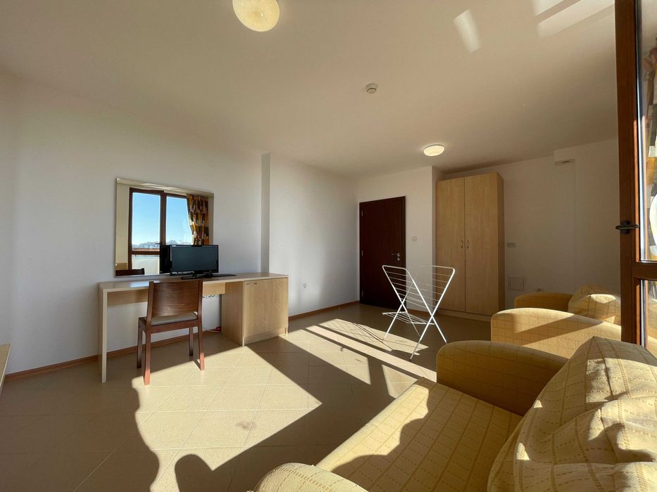 Продава се Двустаен апартамент в с. Кошарица, Област Бургас - 63 кв.м за 1110 €/кв.м - Снимка #2