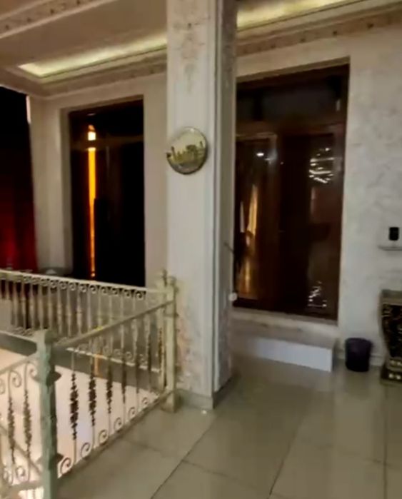 Учтепенский район Ресторан Сотилади.