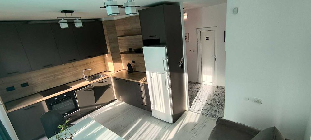 Тристаен апартамент в Манастирски ливади на ул.Иван Сусанин и гараж