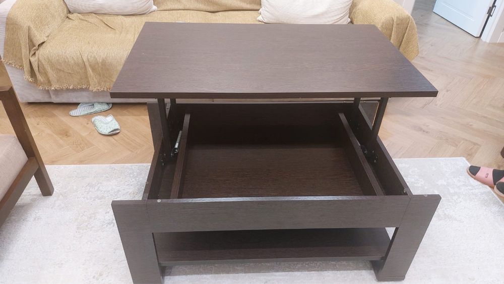 Стол в гостиную