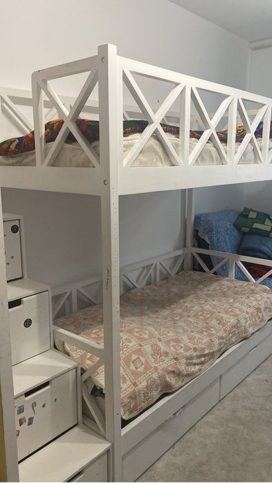 Продаю 2- ярусную кровать.