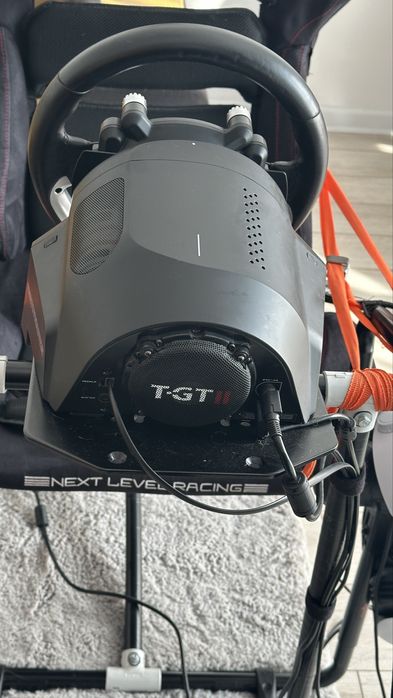 Thrustmaster T-GT II + T-LCM