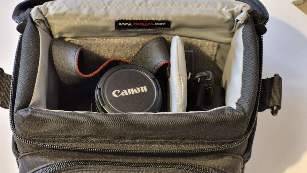 Canon EOS M6 + adaptor EF-EOS M + Obiectiv 28-80 + geanta