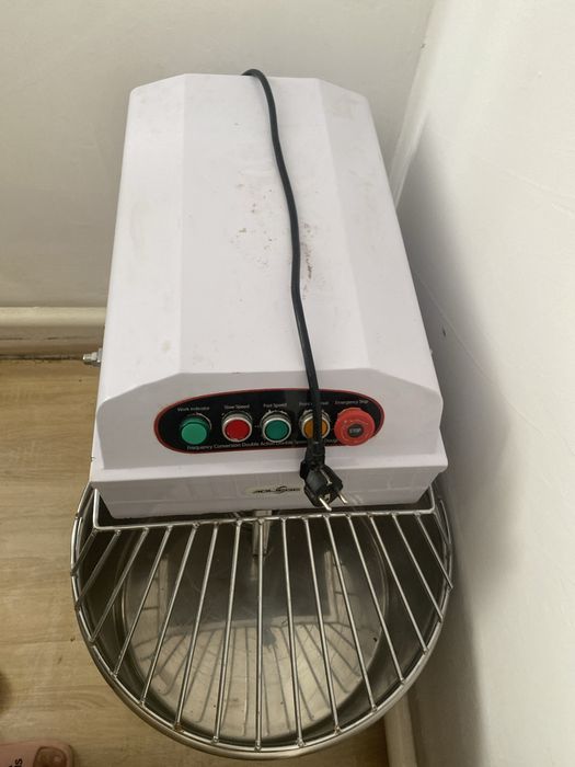 Миксер сатылады 40л