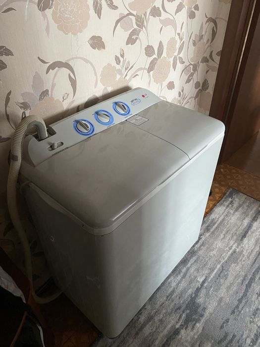 Стиральная машинка полуавтомат б/у в хорошем состоянии