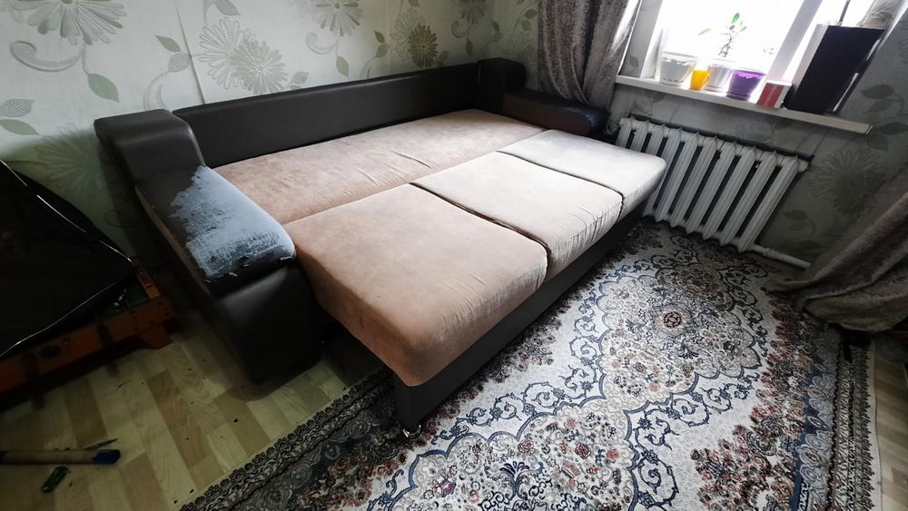 Диван б/у продам
