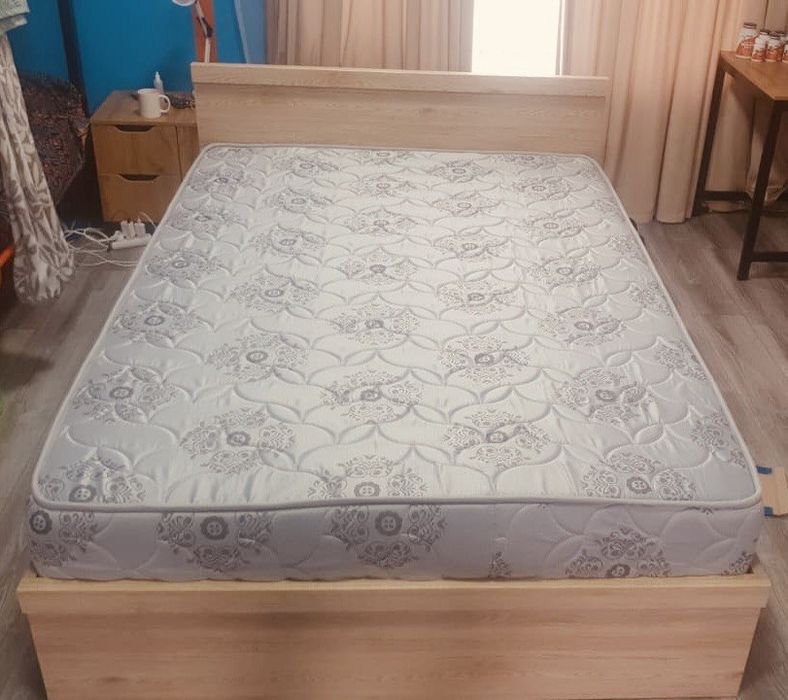 Кровать с ортопедическим двусторонним матрасом полуторка 150*200 см