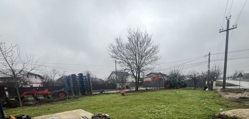 DE ÎNCHIRIAT TEREN STRADAL – 400 MP – Dragomiresti Deal