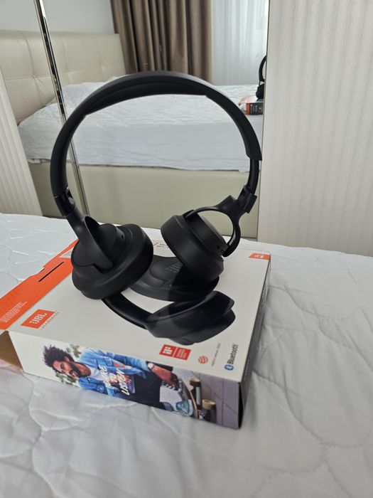 Căști JBL Tune  bluetooth over-ear 720 BT