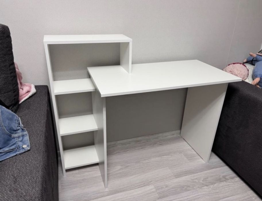 Стол письменный/компьютерный