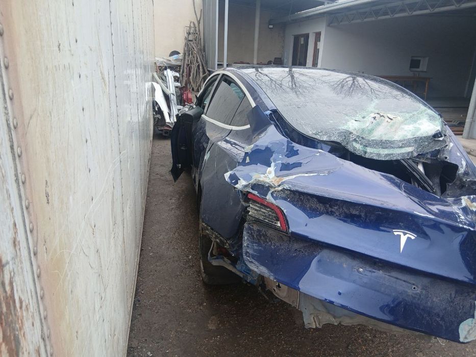 Tesla model 3 Dual motor avariniy