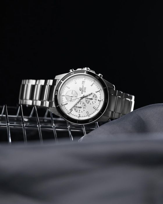 Soat Casio Edifice Chronograph EFR-526D, Original, 2 yil kafolat, 100-