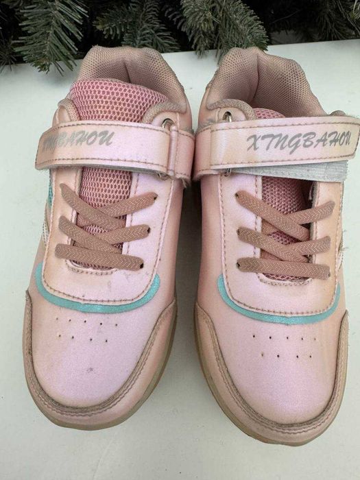 Роликовые кроссовки с подсветкой, размер 33