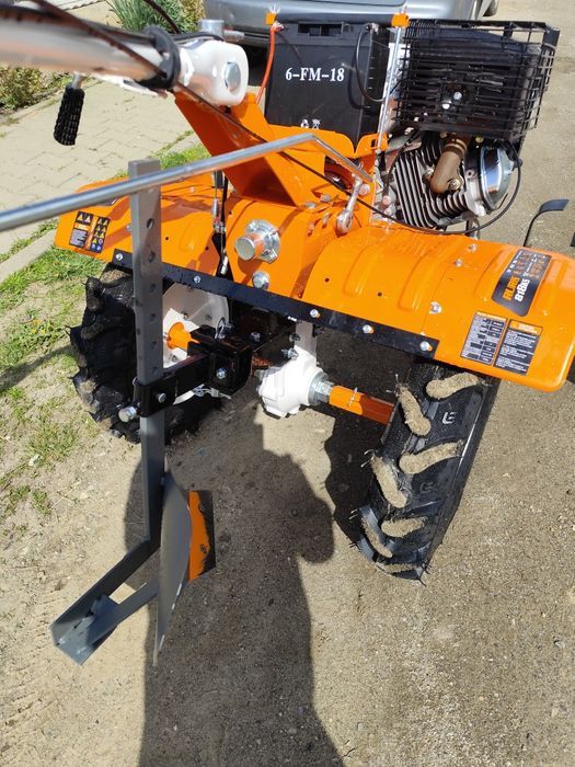 Vând motocultor Ruris de 18 cai