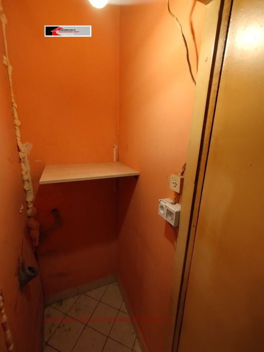 Дава се под наем Тристаен апартамент в София, Света Троица - 110 кв.м за 561 € - Снимка #15