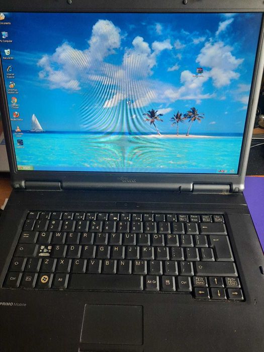 Fujitsu Siemens ESPRIMO Mobile V5515