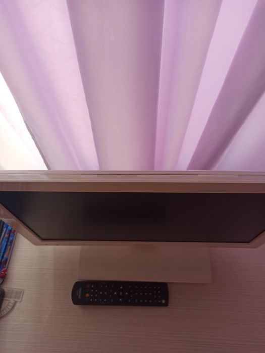 LCD телевизор Toshiba 18 инча