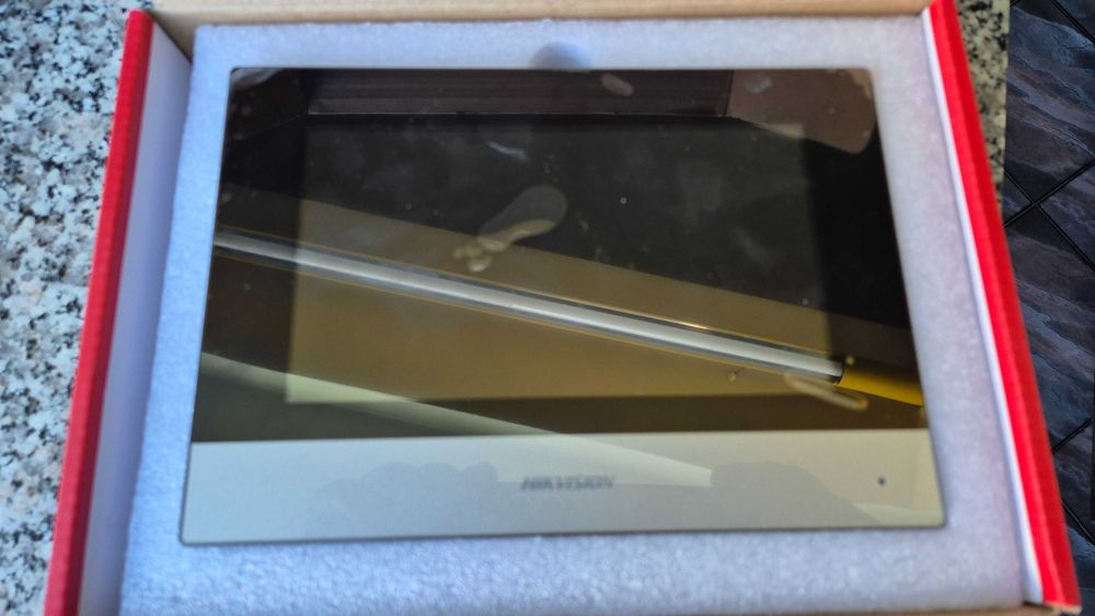 Мониторен панел Hikvision DS-KH6320-WTE1-W ЧИСТО НОВ