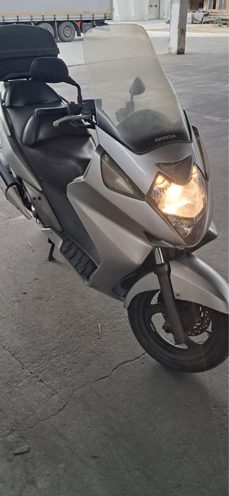 Honda Silver Wing 400