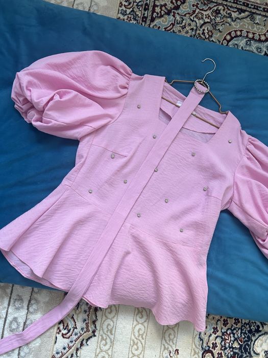 Кофта нарядная р 48.