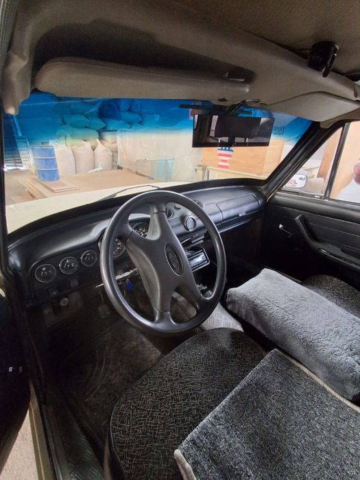 Vaz 2102 sotiladi