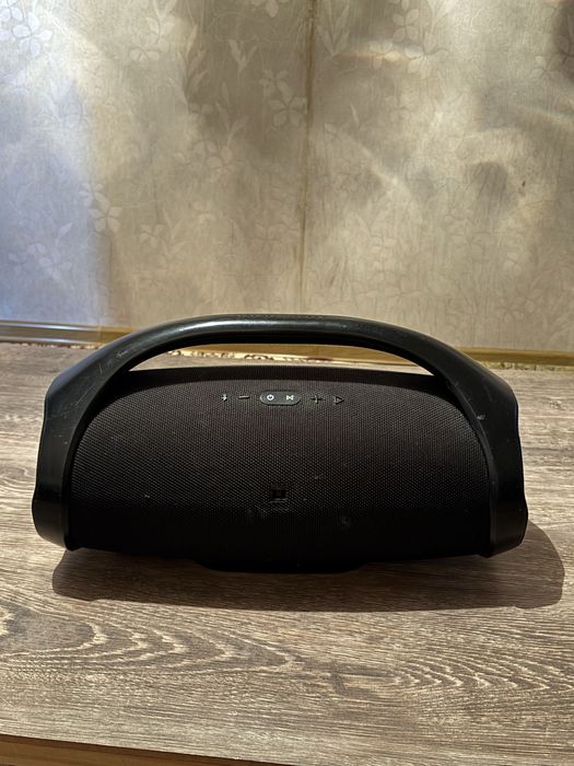 Колонка JBL boombox
