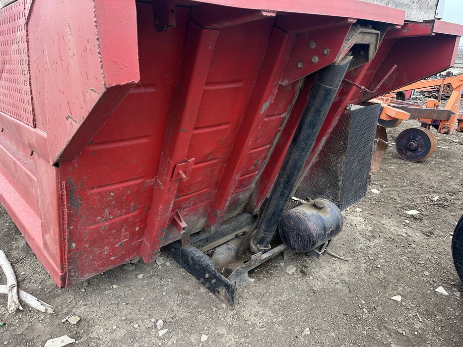 Продам кузов от горбатого Камаза