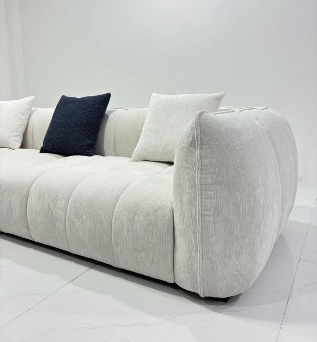 Диван. Диван в гостиную.