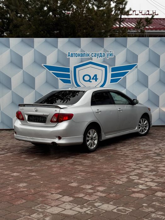 Toyota corolla машина