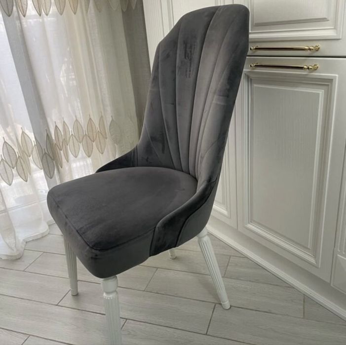 Стол со стульями 6 штук