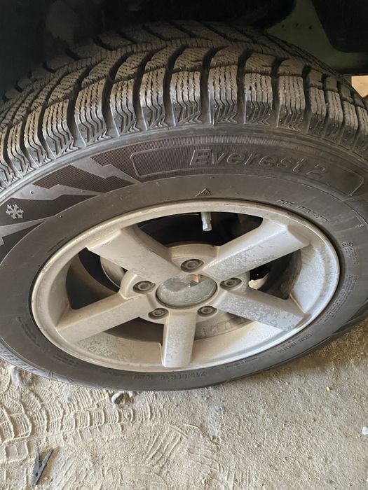 Зимние колеса как новые 215 65 R16