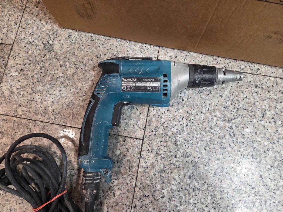 Hope Amanet P10/Masina de insurubat Makita FS6300R