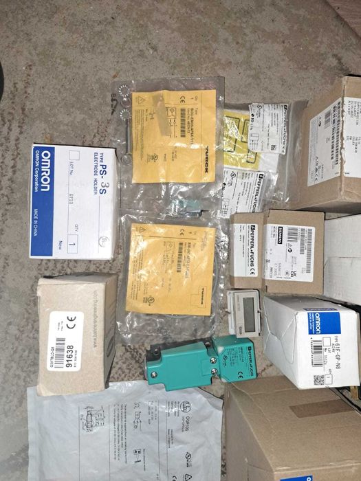 HMI OMRON,mini plc Mitsubishi