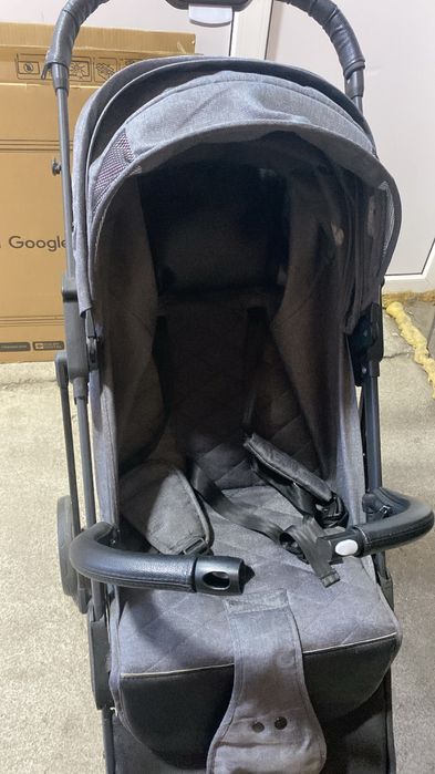 Коляска прогулочная