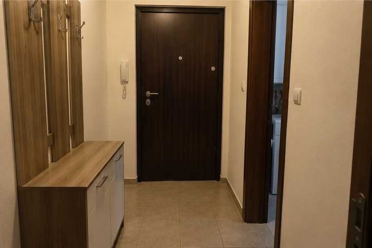 Дава се под наем Двустаен апартамент в Пловдив, Кършияка - 40 кв.м за 299 € - Снимка #2
