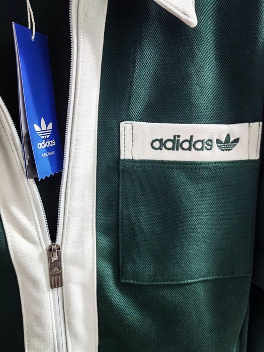 Trening Adidas. Calitatea originalului. Toate mărimile disponibile