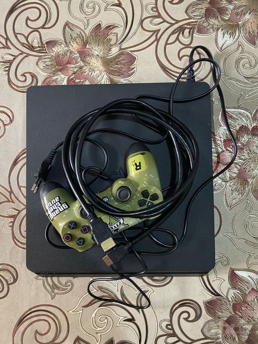 Ps4 slim 500gb holati alo 15 ta top uyini bilan