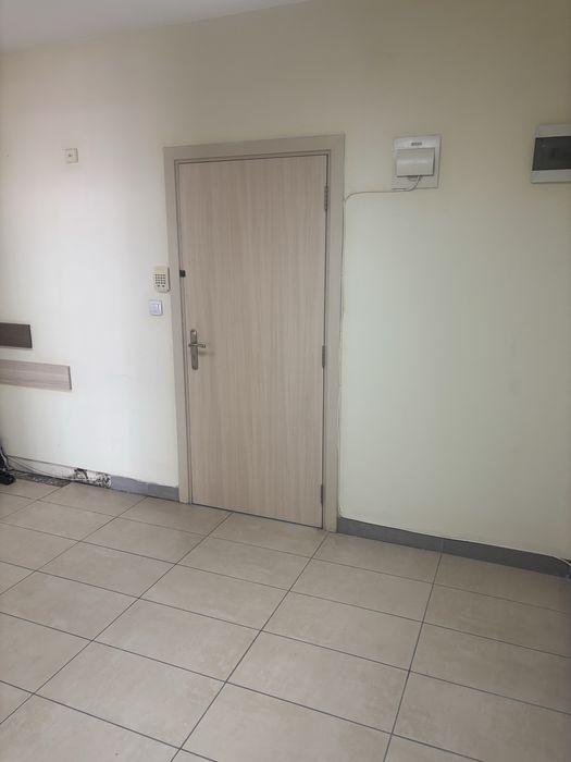 Дава се под наем Офис в с. Брестовец, Област Плевен - 74 кв.м за 306 € - Снимка #9