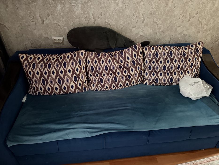 Синий диван раскладушка