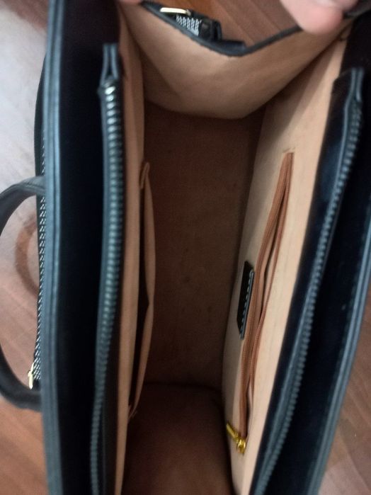 Brendviy sumka judayam arzon narxda katta 22 ili 23 sm ciqadi